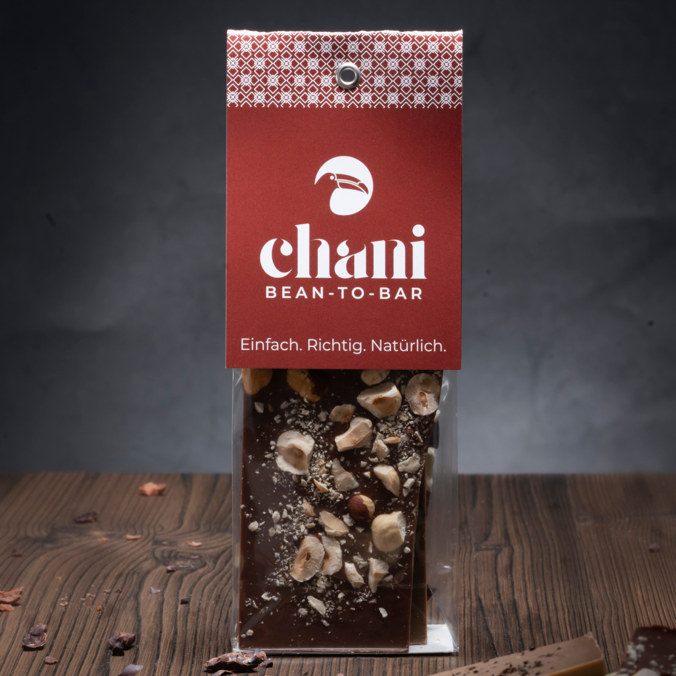 Ein Säckli mit verschiedenen Bruchschokoladen der Bean to Bar Schokoladenmanufaktur Chani Schoggi aus Ebikon