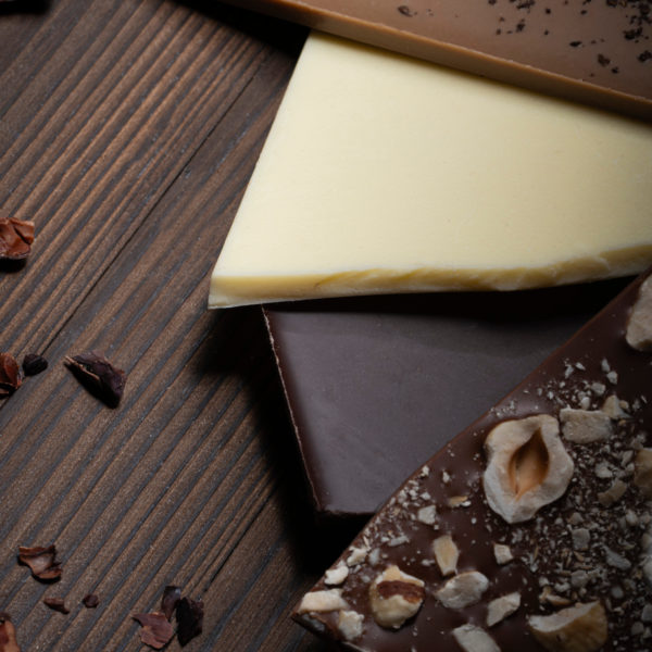 Verschiedene Schokoladensorten von der Bean to Bar Schokoladenmanufaktur Chani Schoggi aus Ebikon