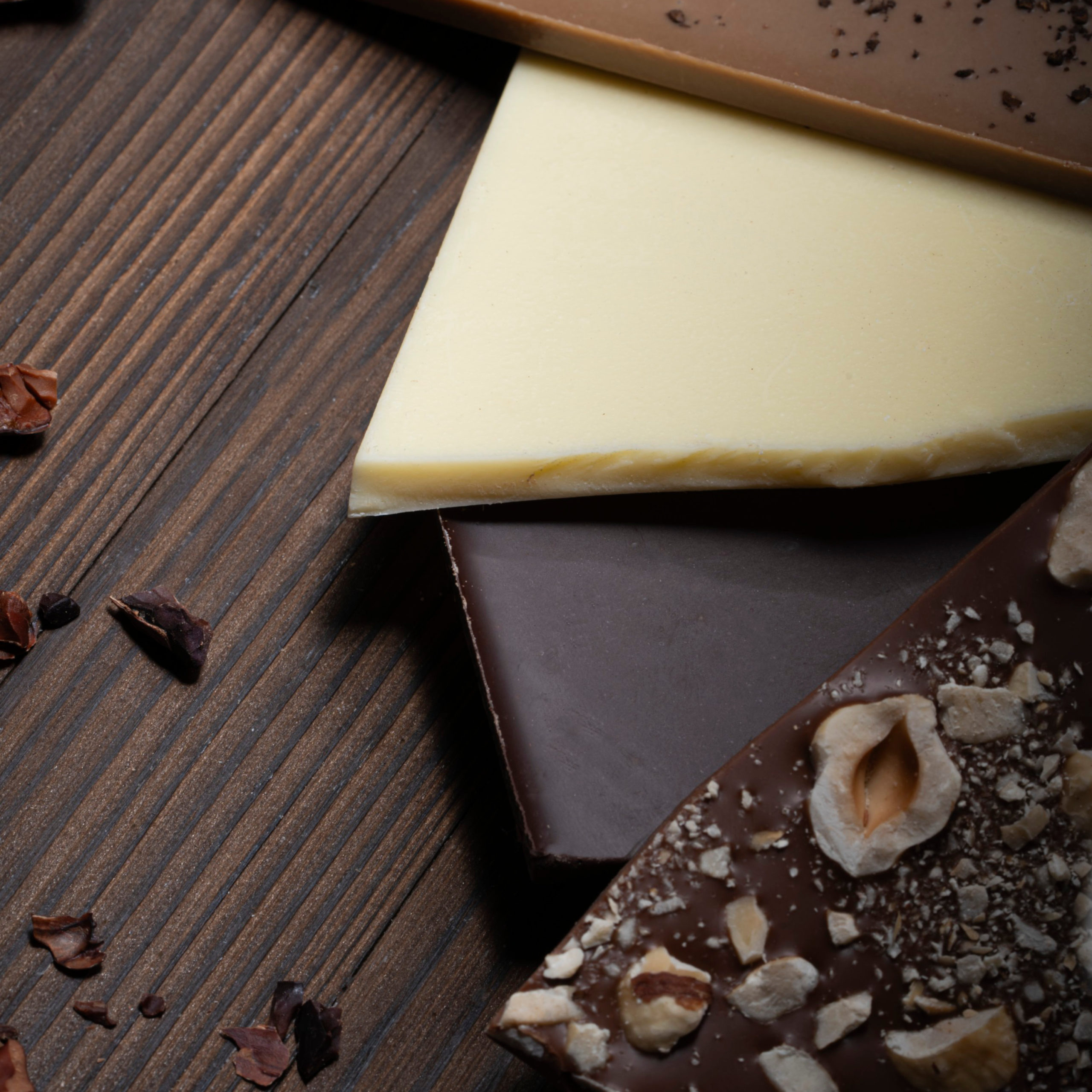 Bruchschoggi, assortiert (400g) | Chani Schoggi Verschiedene Schokoladensorten von der Bean to Bar Schokoladenmanufaktur Chani Schoggi aus Ebikon